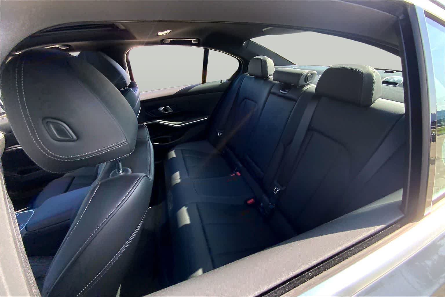 Used 2025 Skyscraper Grey Metallic BMW 330i image 20