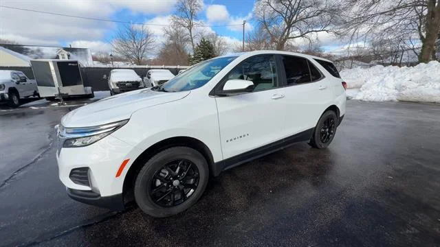 Used 2023 Summit White Chevrolet LT image 4