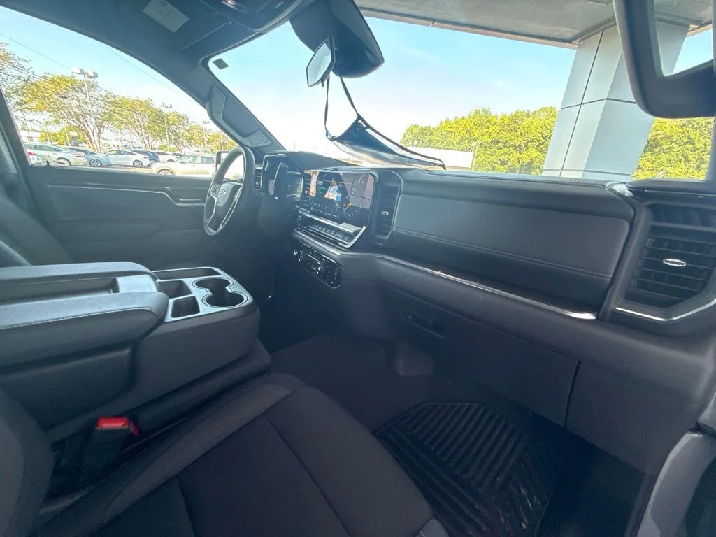 Used 2024 Gray Chevrolet LT image 34
