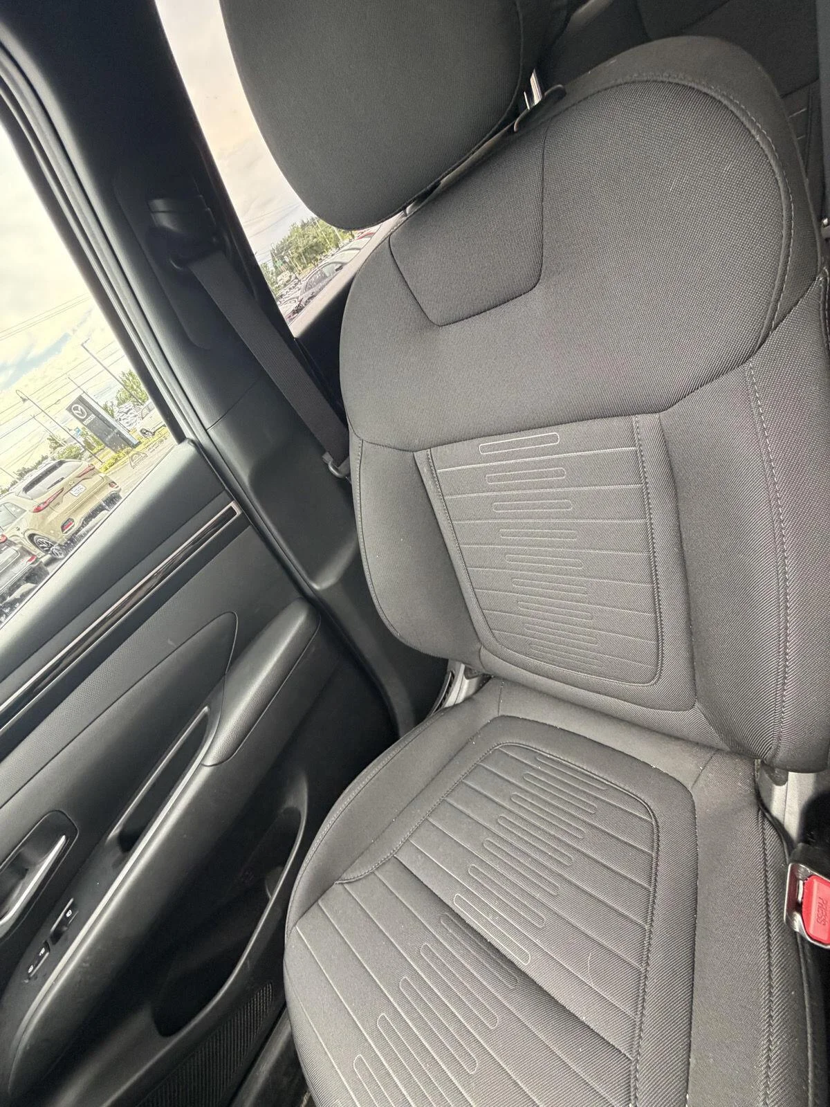 Used 2022 Ice White Hyundai SEL Premium image 20