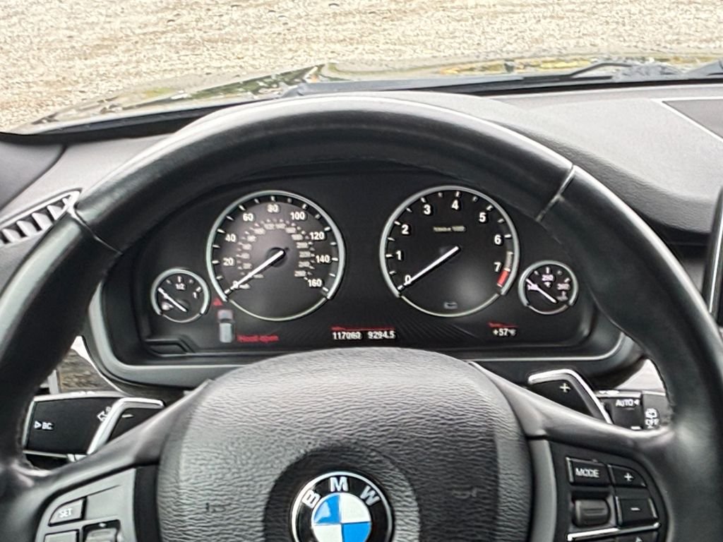 Used 2018 Black BMW xDrive40e image 14