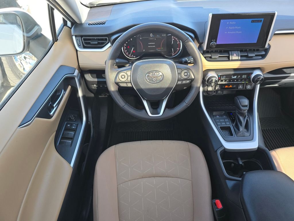 Used 2025 White Toyota XLE image 17