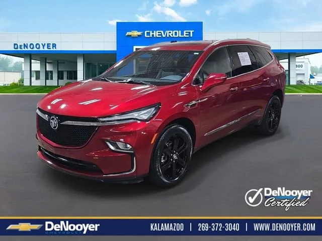 2023 Buick Enclave Essence AWD's photo
