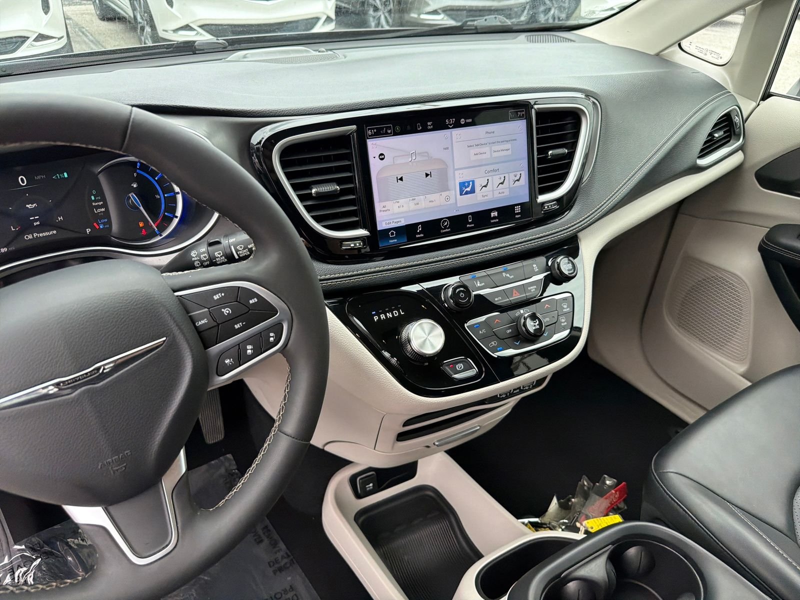 Used 2023 Crystal Metallic Chrysler Touring L image 20