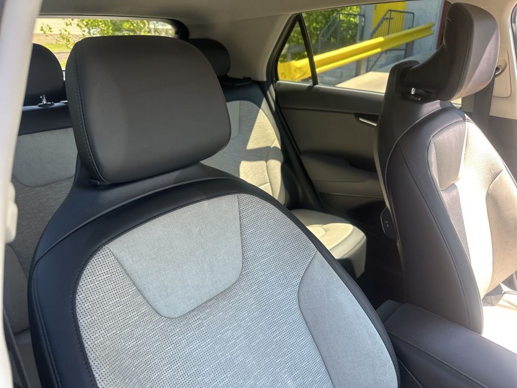Used 2023 Green Kia SX Touring image 37