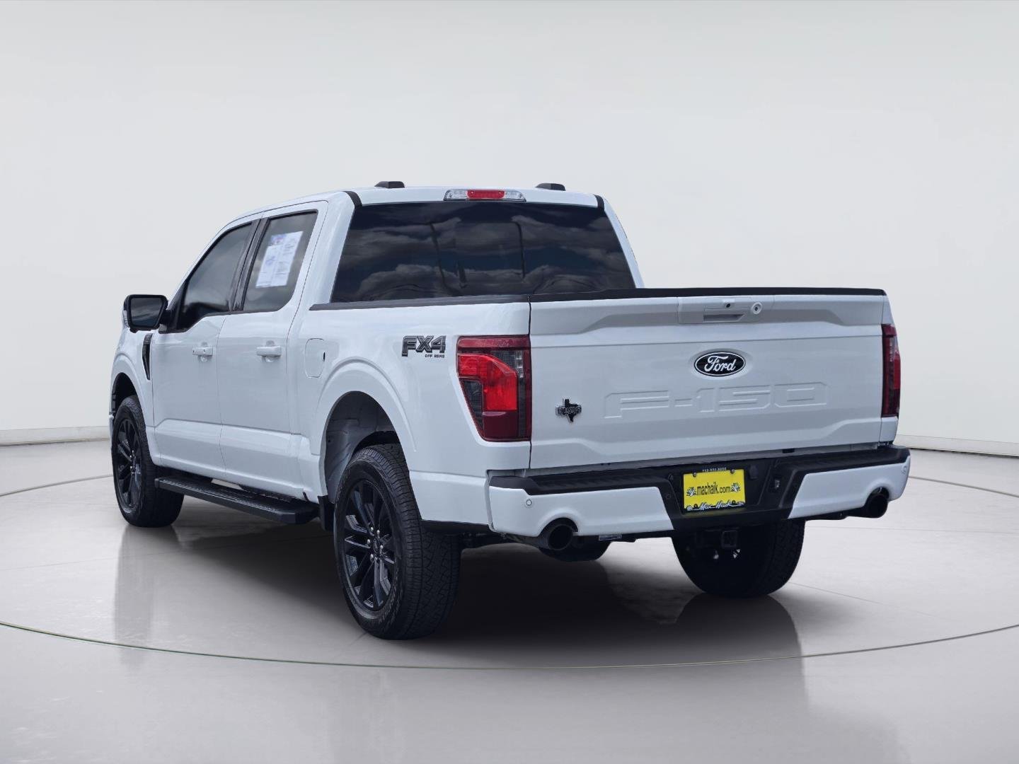 Used 2025 Oxford White Ford XLT image 6
