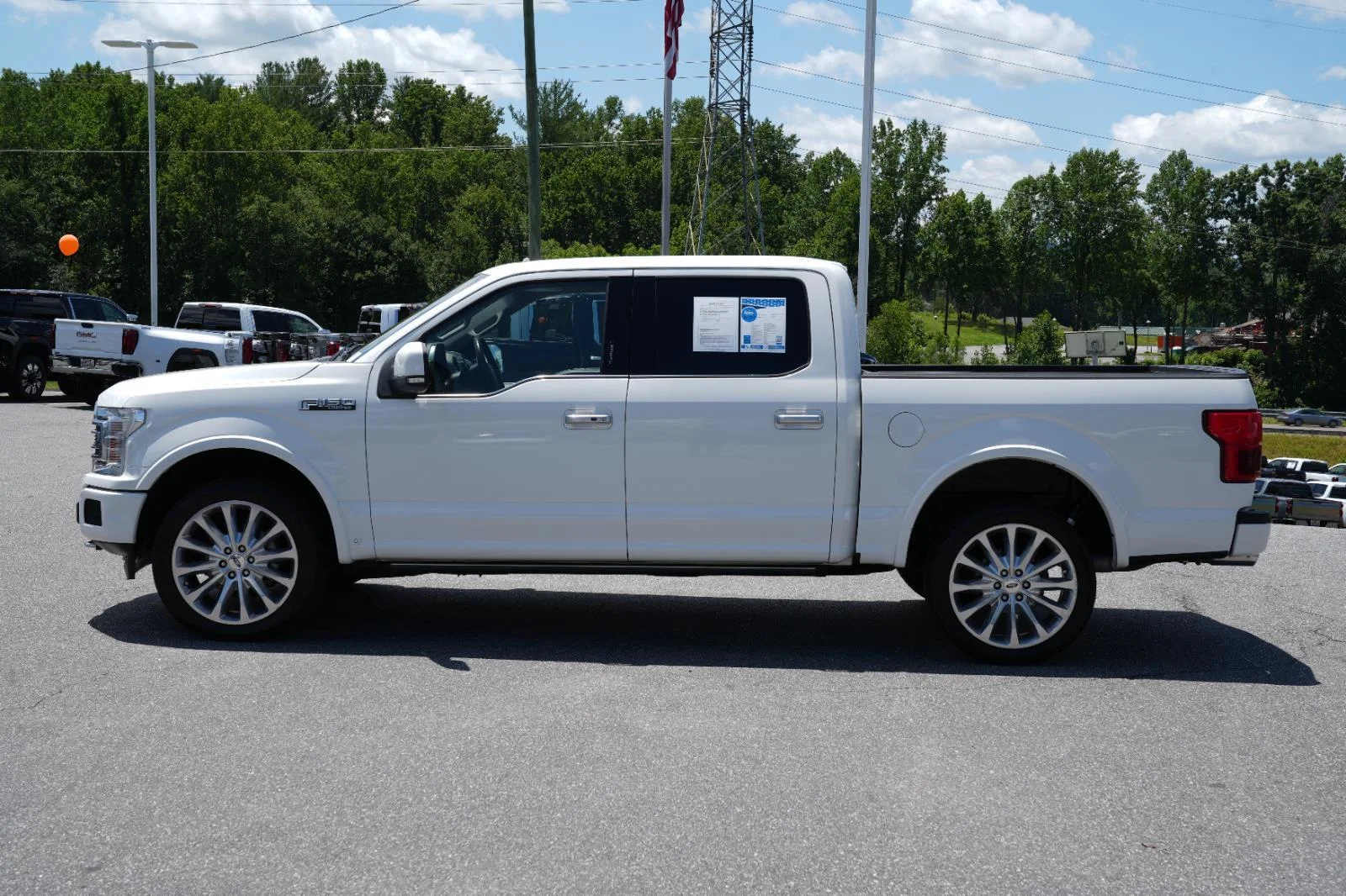 Used 2020 White Ford Limited image 4
