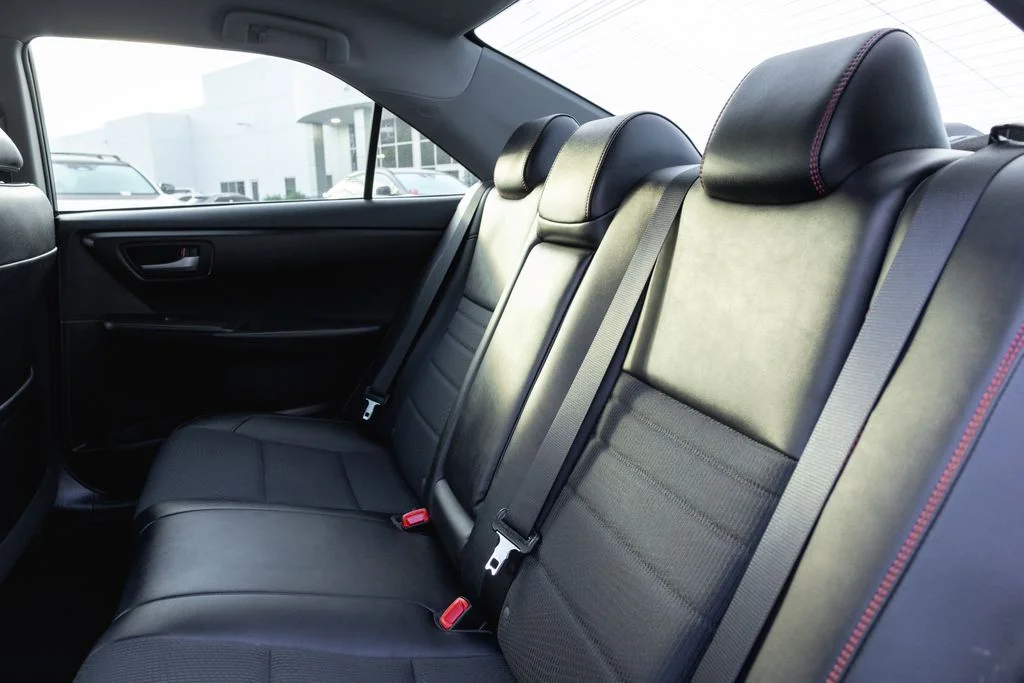 Used 2016 Blizzard Pearl Toyota SE image 24