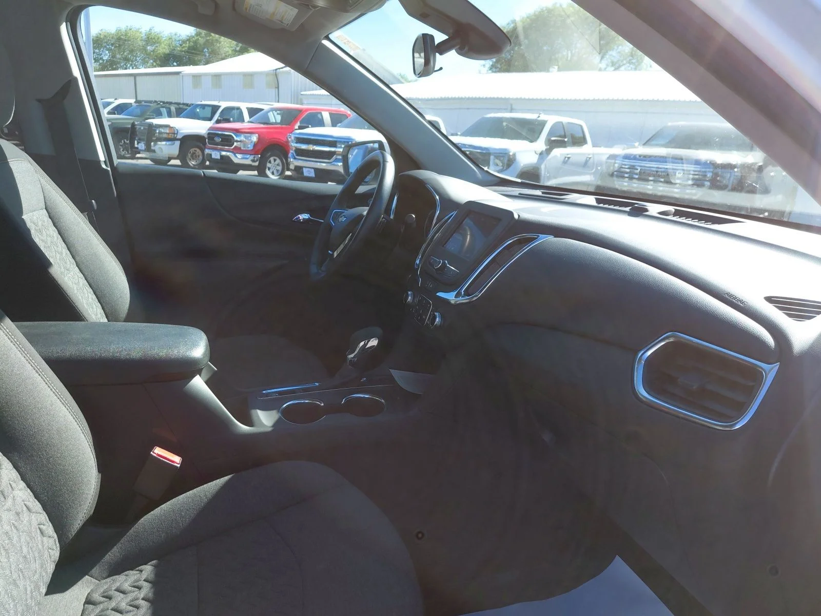 Used 2024 White Chevrolet LT image 35