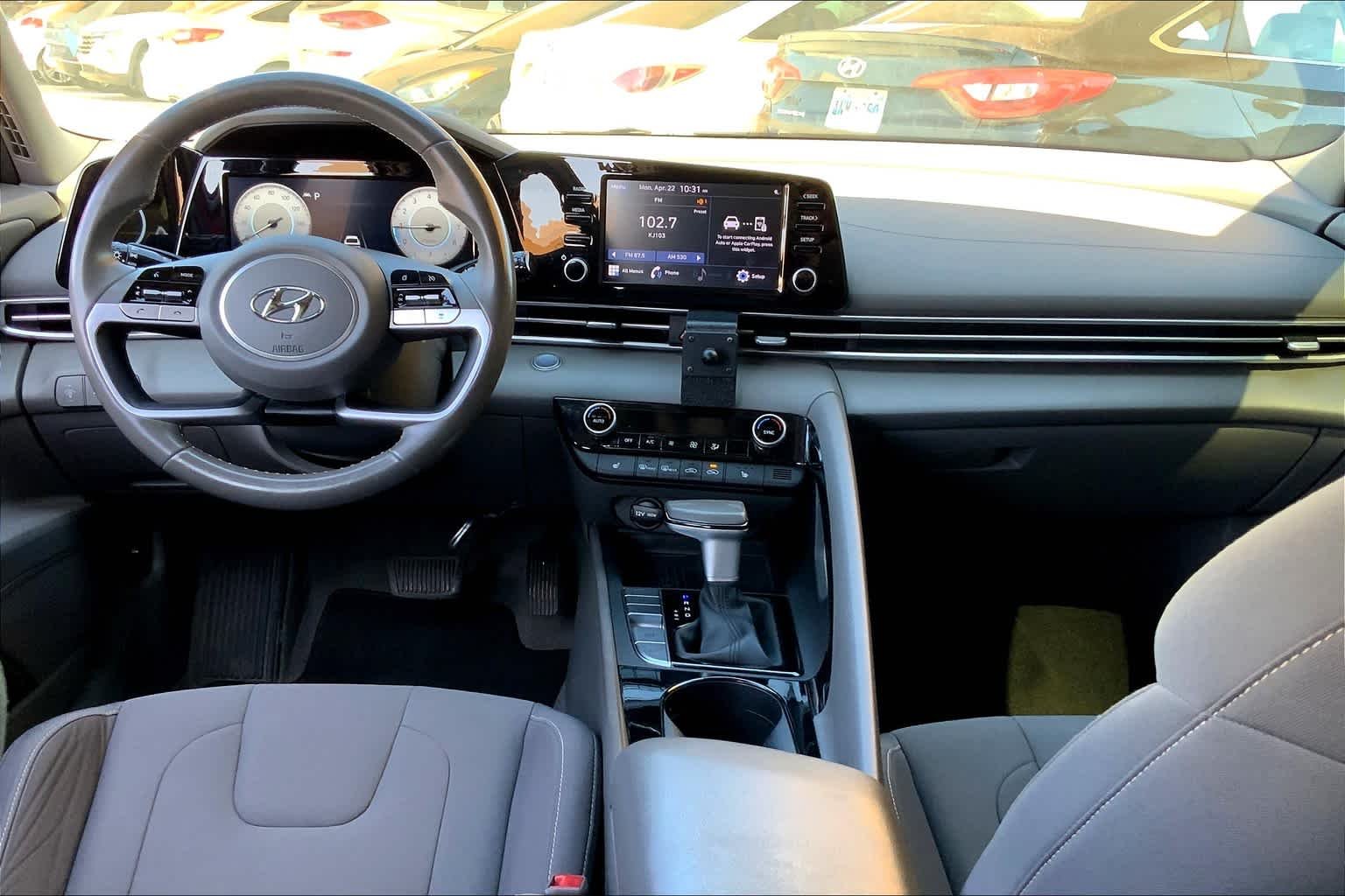 Used 2022 Scarlet Red Pearl Hyundai SEL image 15