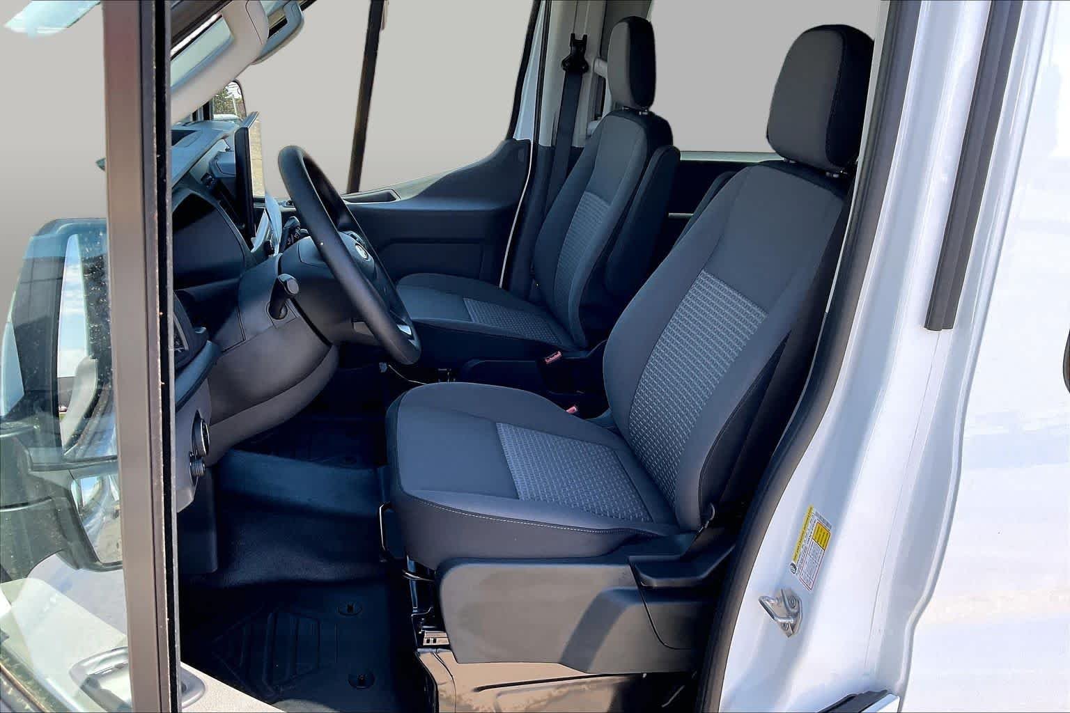 New 2026 Oxford White Ford Passenger Van XL image 9
