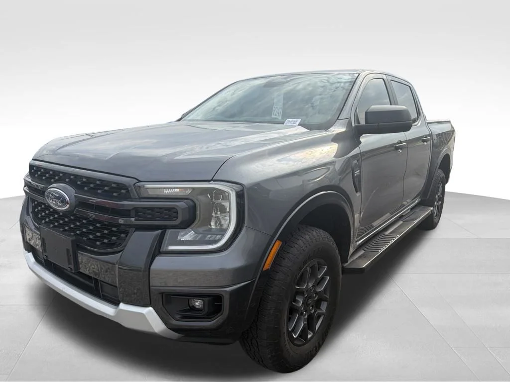Used 2024 Gray Ford XLT image 7