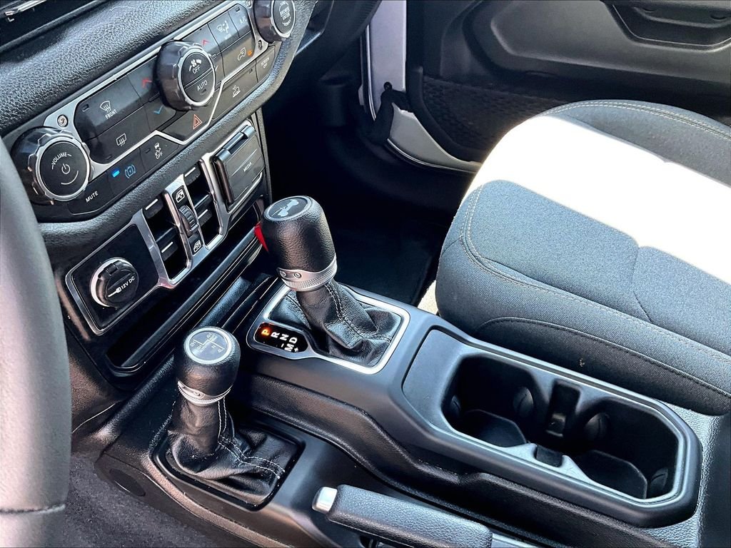 Used 2024 Silver Jeep Sport S 4xe image 20
