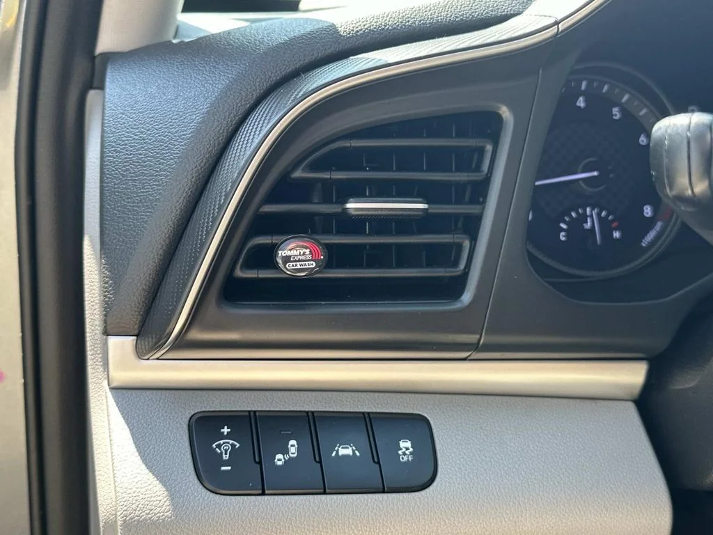 Used 2019 Gray Hyundai SEL image 29