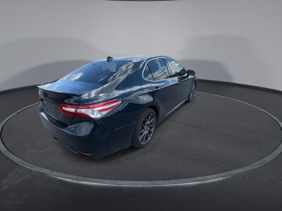 Used 2019 Galactic Aqua Mica Toyota XSE V6 image 8