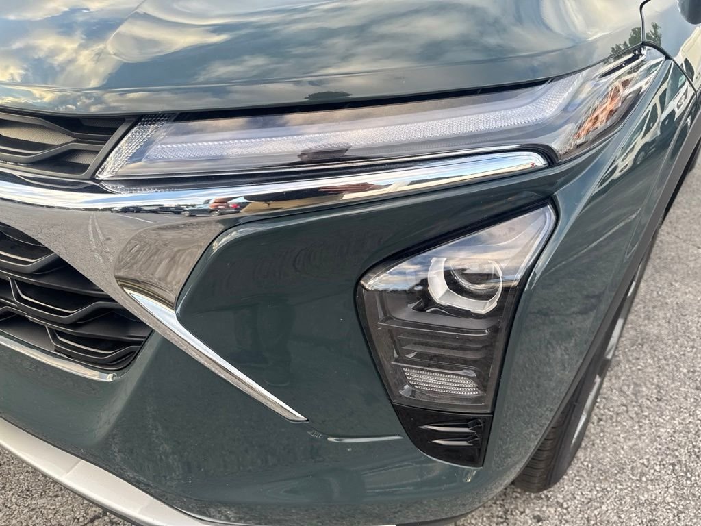 Used 2025 Gray Chevrolet LT image 43