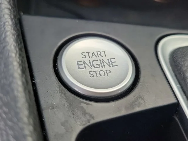 2023 Volkswagen Jetta SE - Photo 28