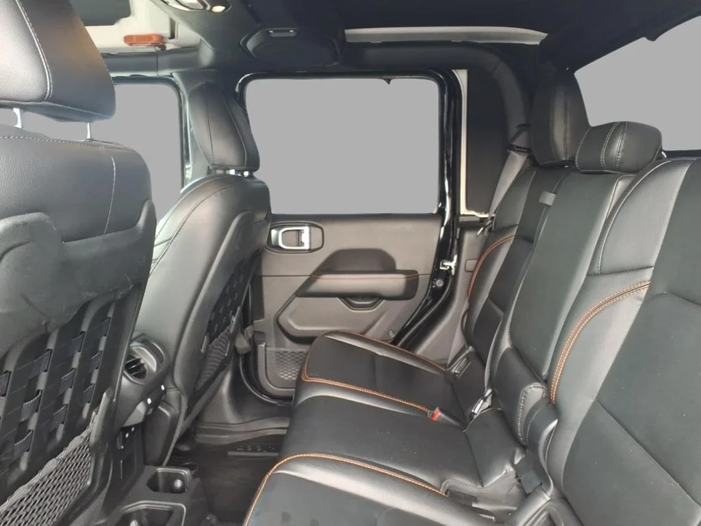 Used 2022 Black Jeep Mojave image 10