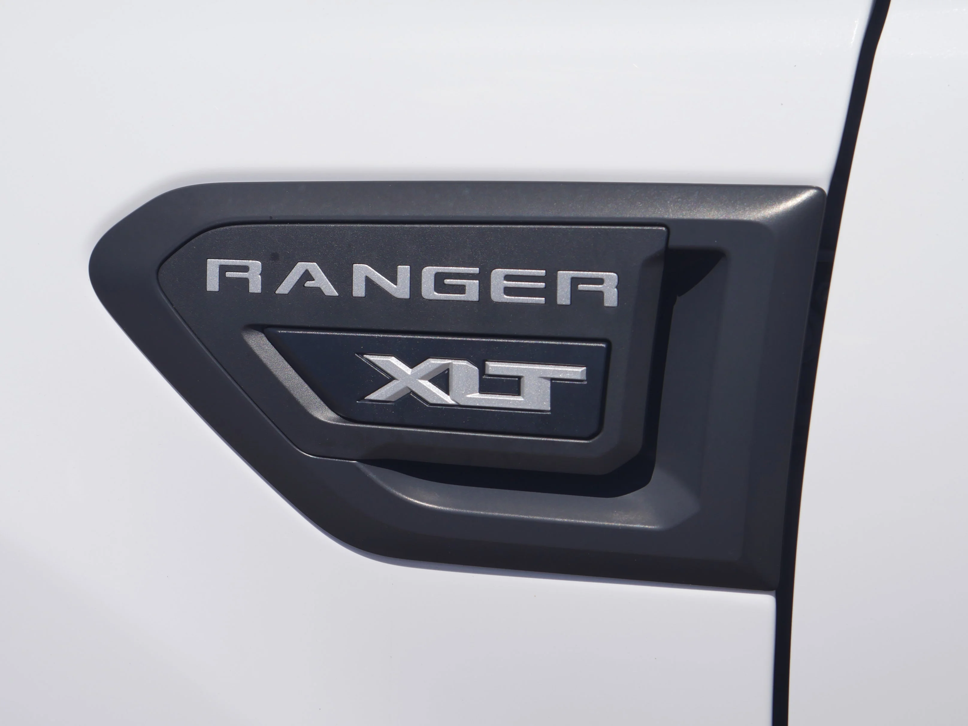 Used 2019 Oxford White Ford XLT image 16