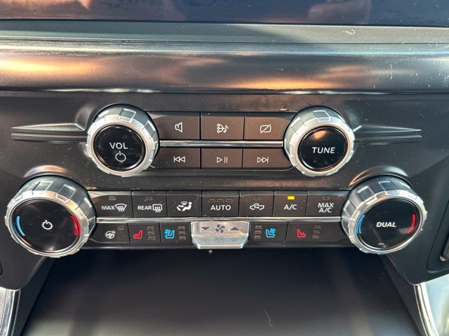 Used 2022 Gray Ford Lariat image 25