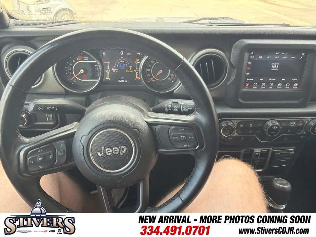 Used 2023 Gray Jeep Sport S image 16