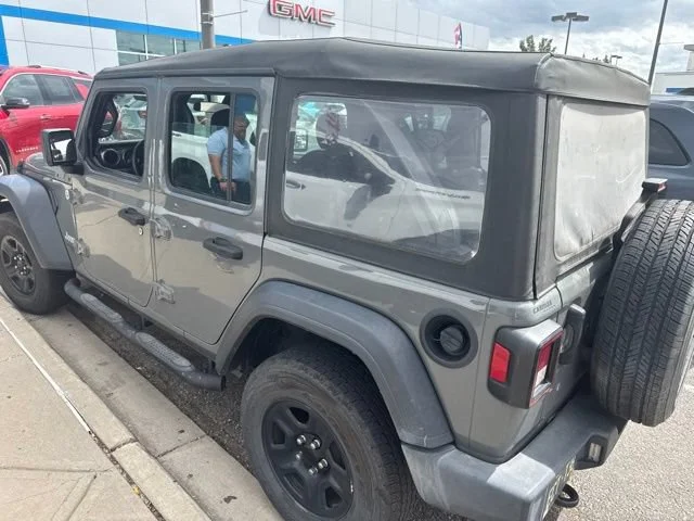 Used 2020 Gray Jeep Sport 4x4 image 3