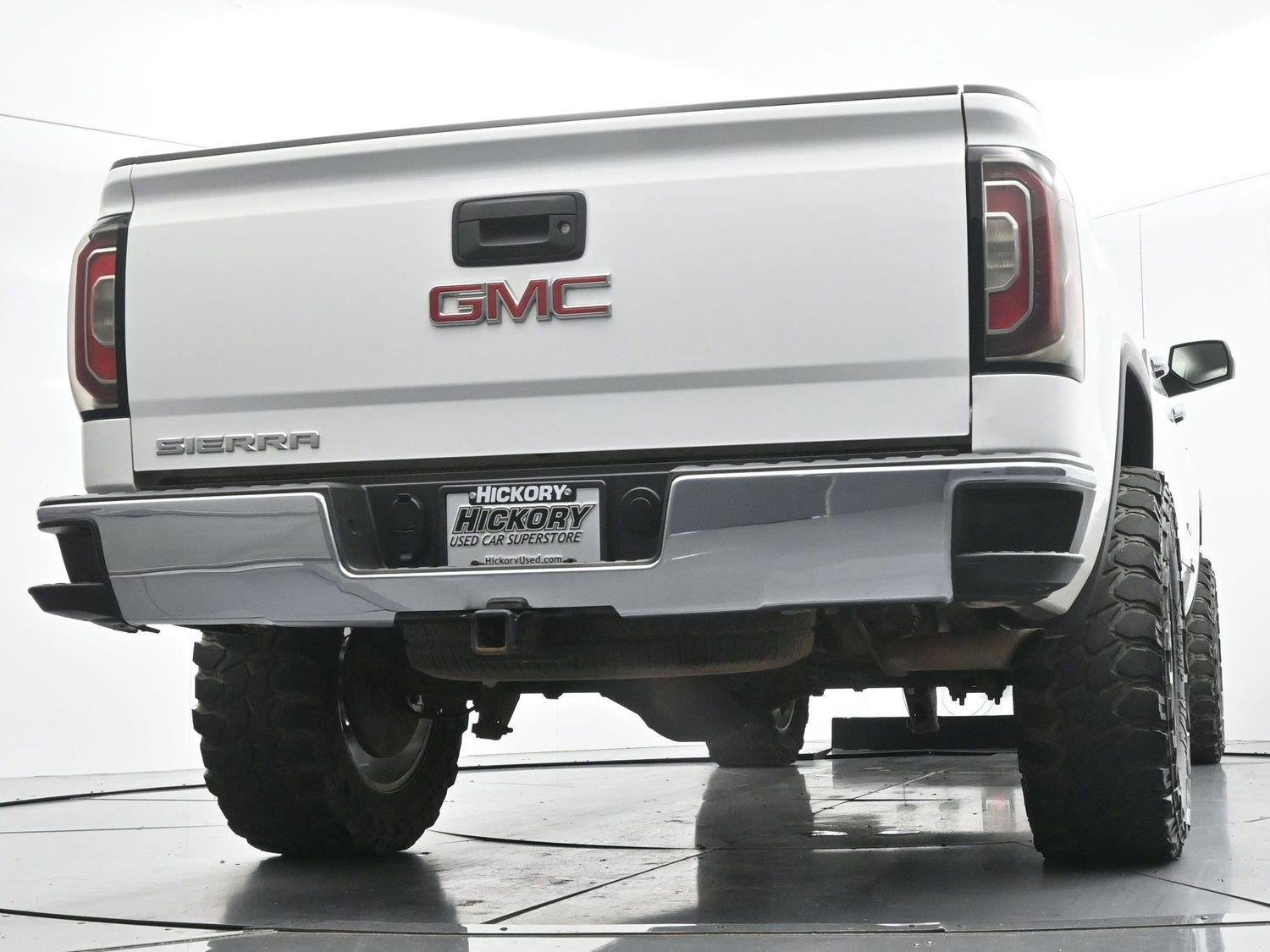 Used 2018 Summit White GMC SLT image 43