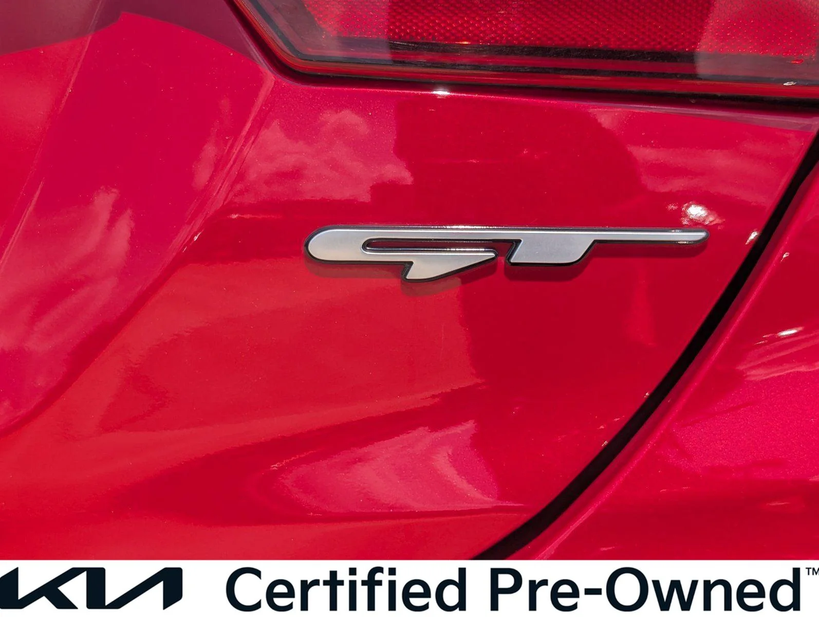 Used 2022 Currant Red Kia GT image 7