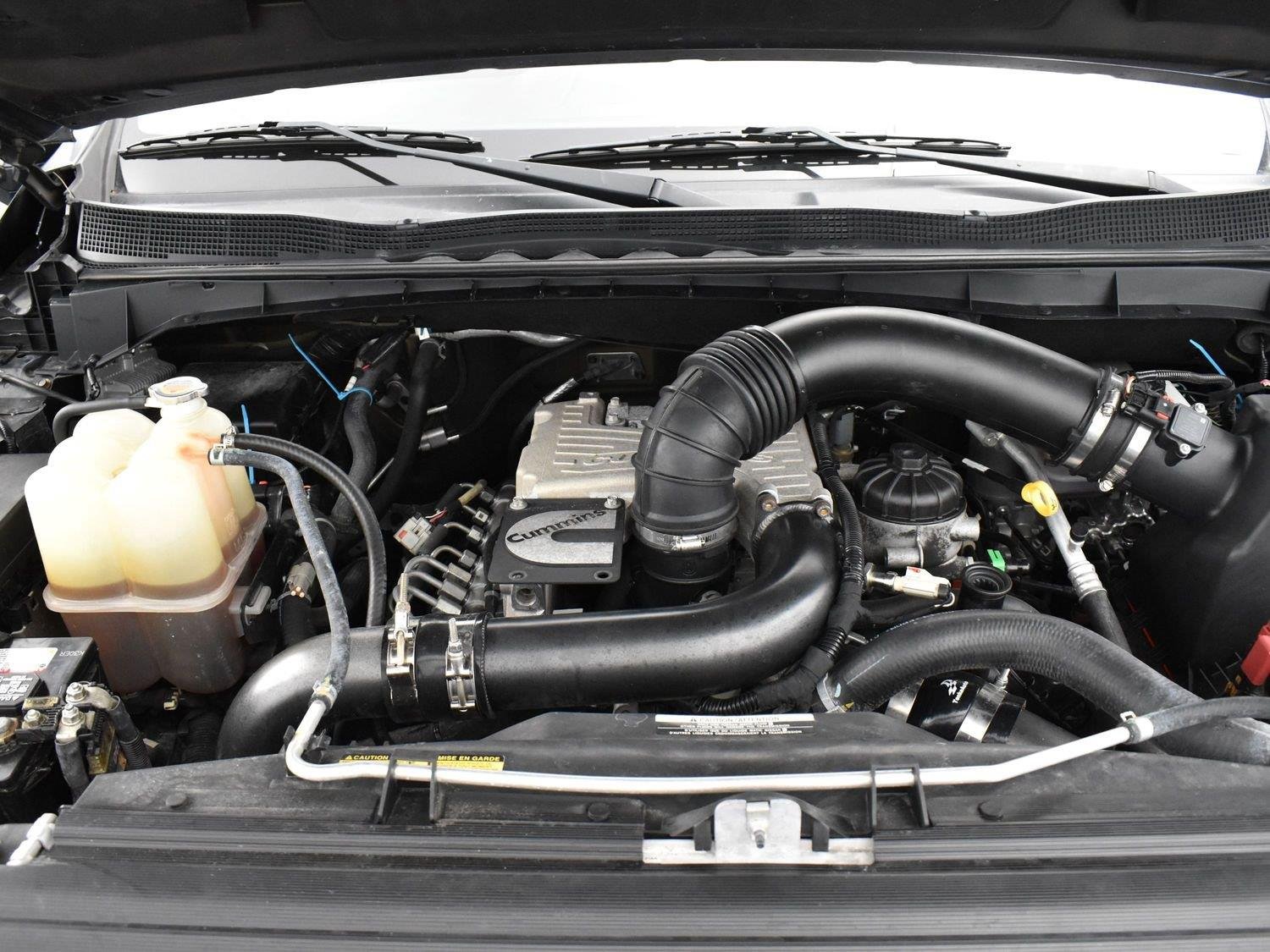 Used 2019 Midnight Pine Metallic Nissan PRO-4X image 36
