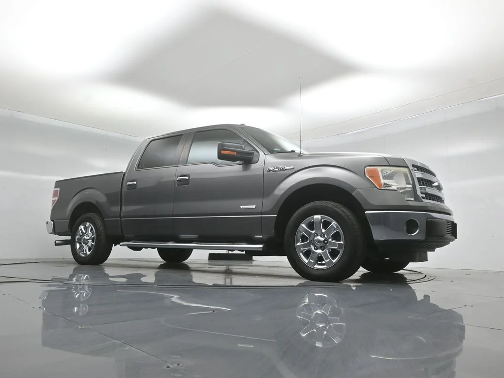 Used 2013 Gray Ford XLT image 3