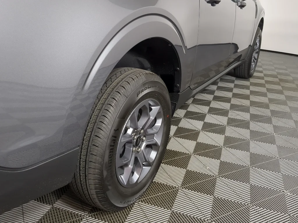 New 2026 CARBONIZED GRAY METALLIC Ford XLT image 8