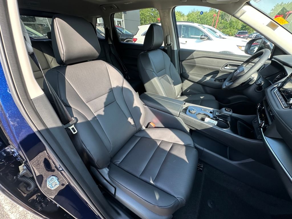 2026 Nissan Rogue Dark Armor - Photo 19