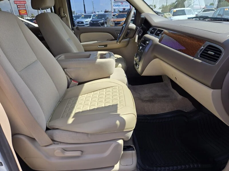 Used 2007 Summit White GMC SLE image 13