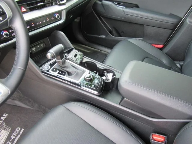 Used 2025 White Kia SX image 14