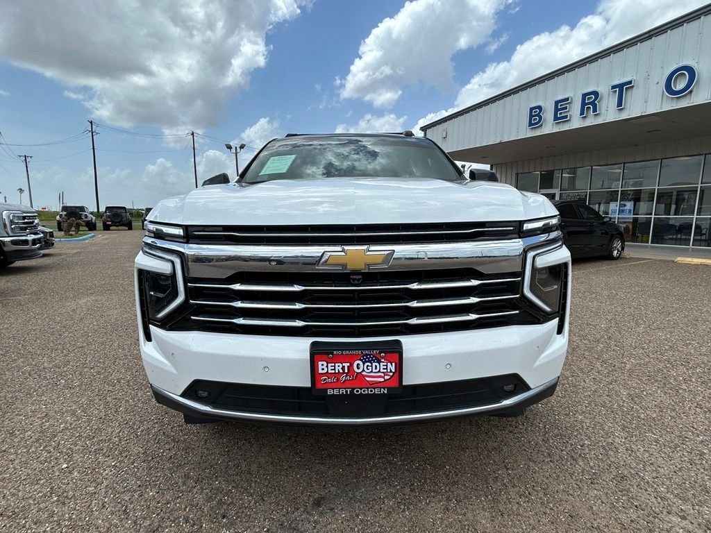 Used 2025 White Chevrolet LT image 2