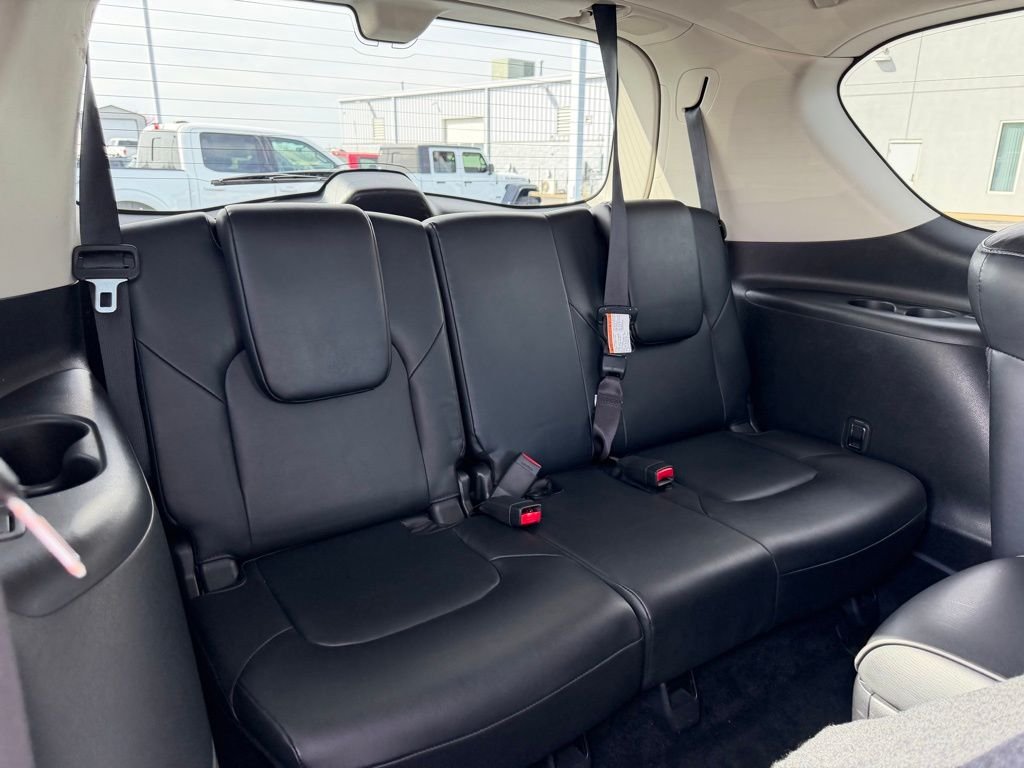 Used 2024 Gray INFINITI LUXE image 19