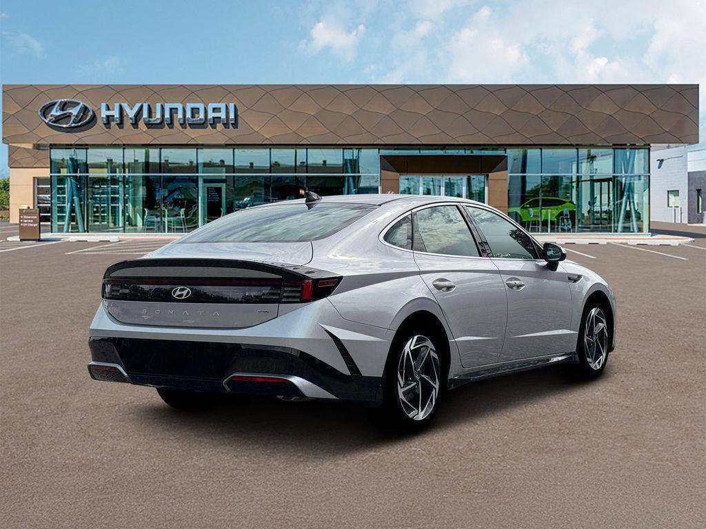 New 2026 Silver Hyundai SEL Sport image 7