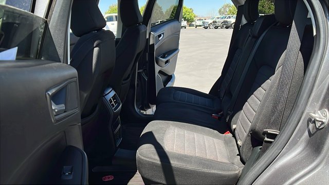 Used 2022 Gray Ford SE image 19