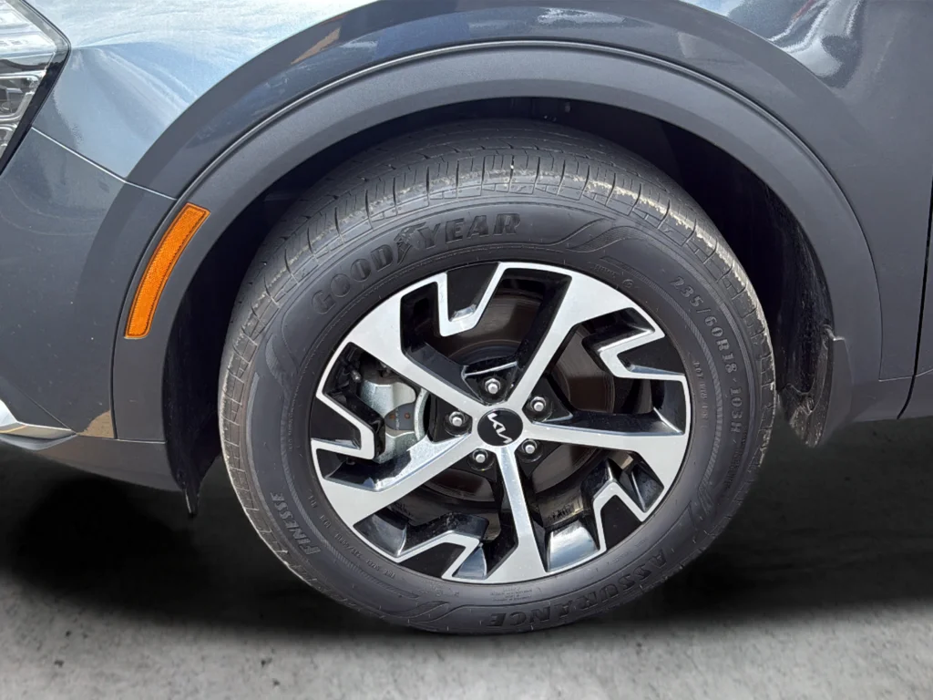 Used 2025 Gray Kia EX image 9