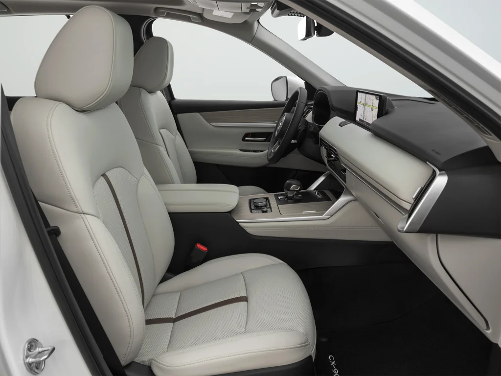 Used 2025 White Mazda 3.3 Turbo S Premium Plus image 28