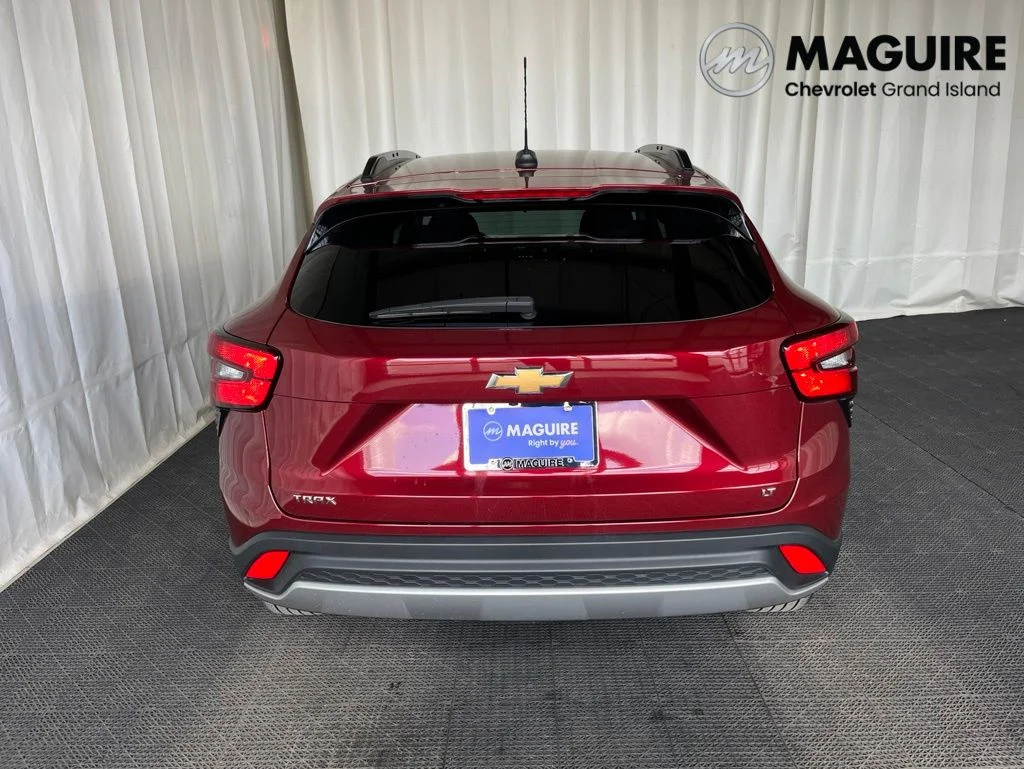 Used 2024 Red Chevrolet LT image 27