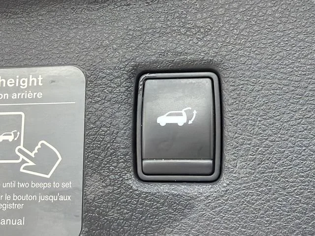 Used 2020 White INFINITI ESSENTIAL AWD image 19