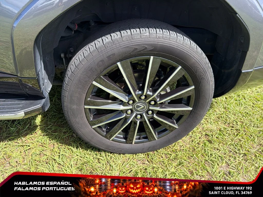 Used 2025 Gray Lexus Luxury image 11
