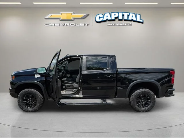 Used 2023 Black Chevrolet ZR2 image 9