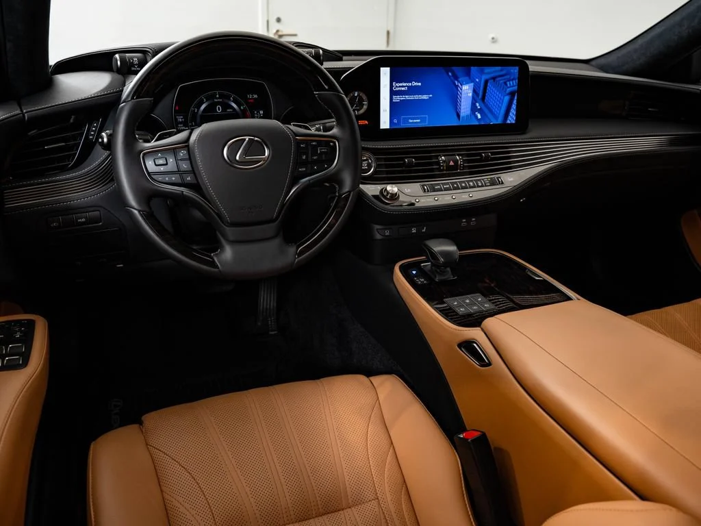 Used 2023 Atomic Silver Lexus 500 image 4