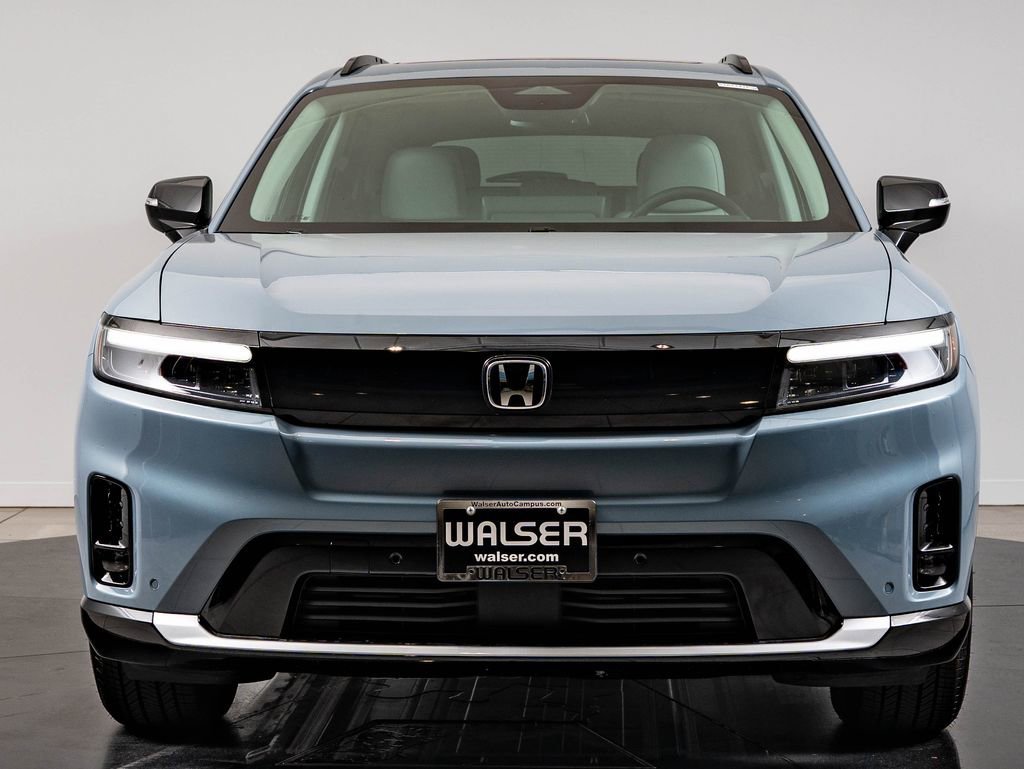 Used 2026 Gray Pearl Honda Touring image 2