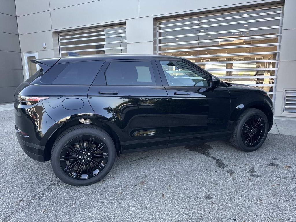 New 2026 Santorini Black Land Rover S image 7