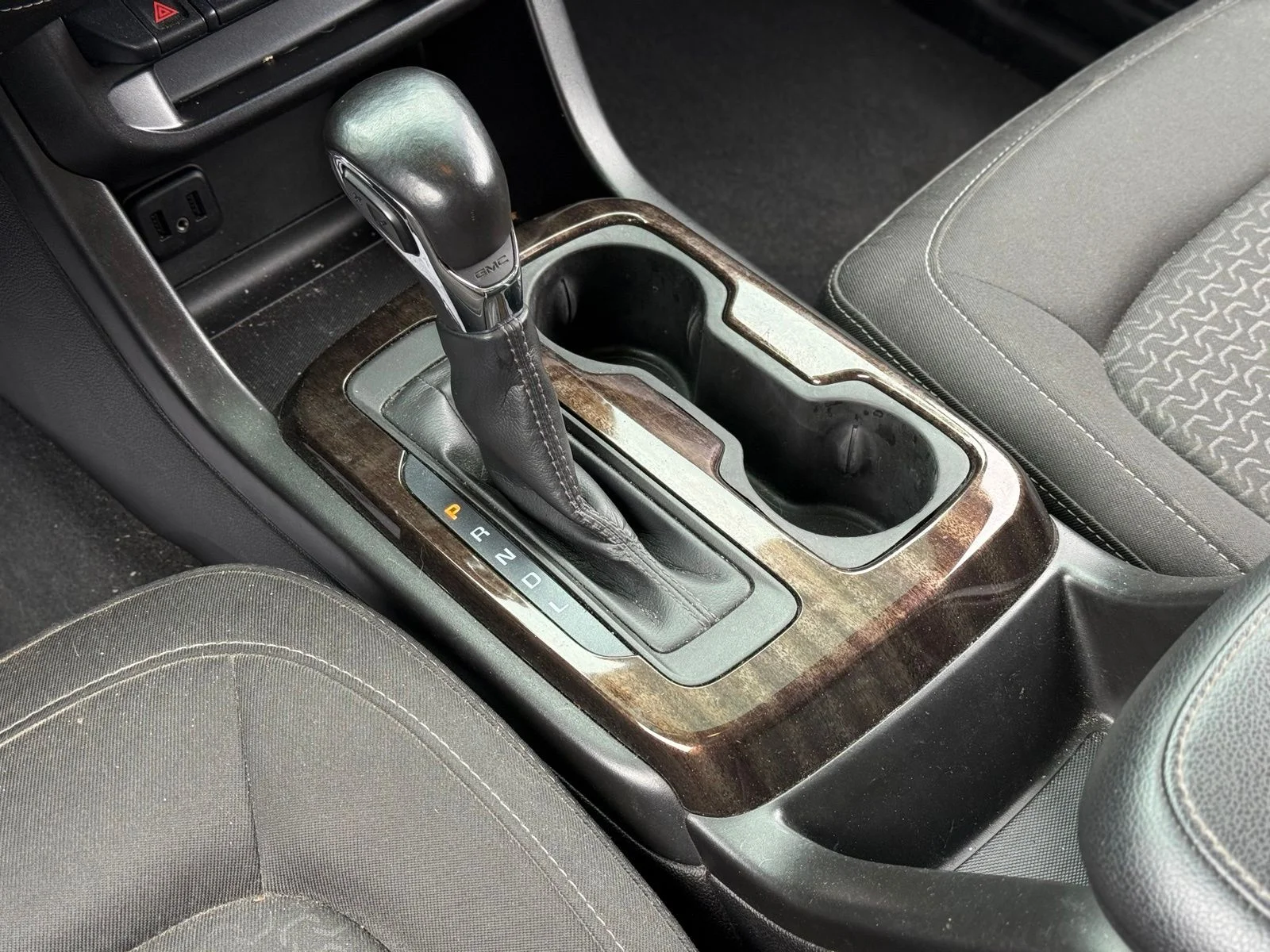 Used 2022 Beige GMC Elevation image 18