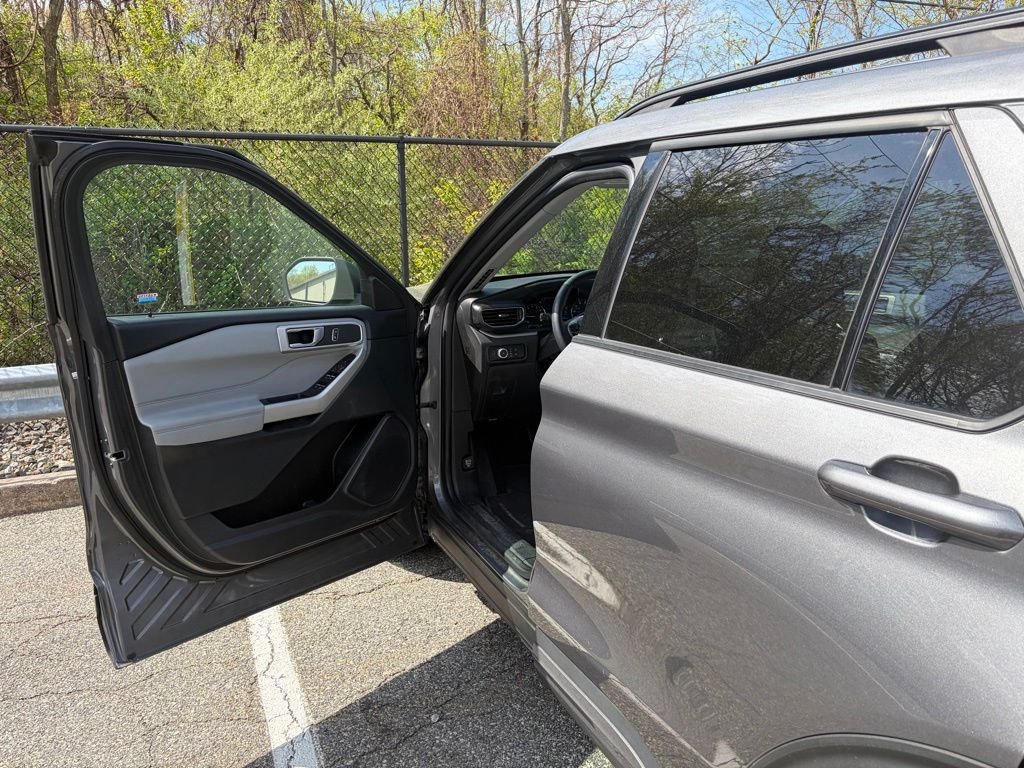 Used 2021 Gray Ford XLT image 10