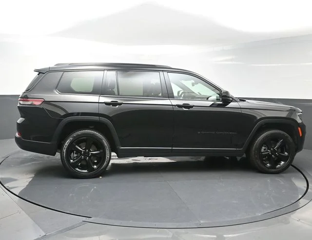 Used 2024 Black Jeep Limited image 8